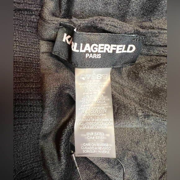 Karl Lagerfeld NWT Black Knit Ribbed Jeweled Karl Signature Pom Pom Winter Hat - Picture 8 of 9